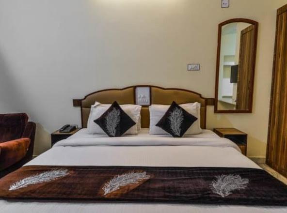 Hotel Vinayakam Udaipur Eksteriør billede